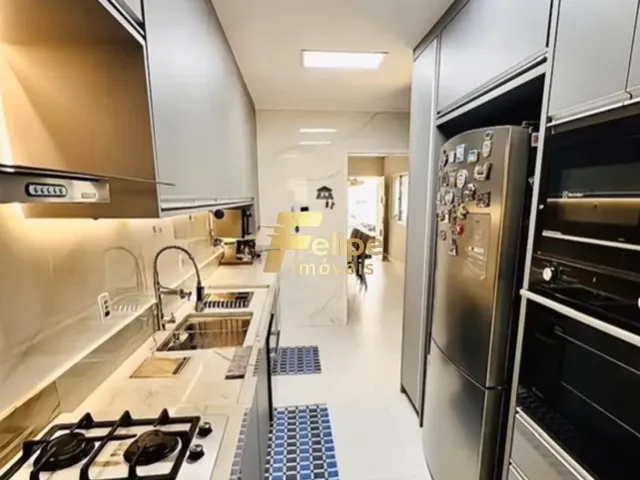 Imagem 10: BELÍSSIMA E MODERNA CASA TRIPLEX DE 04 QUARTOS, SENDO 02 SUÍTES, A POUCOS METROS DO