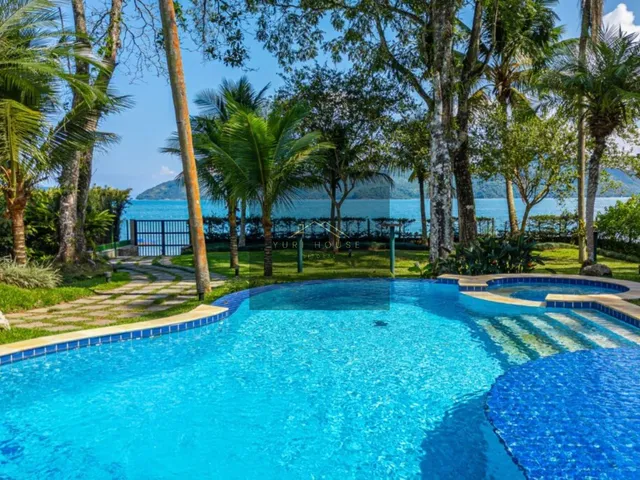 Imagem: Casa Pé na Areia em Condomínio À Venda