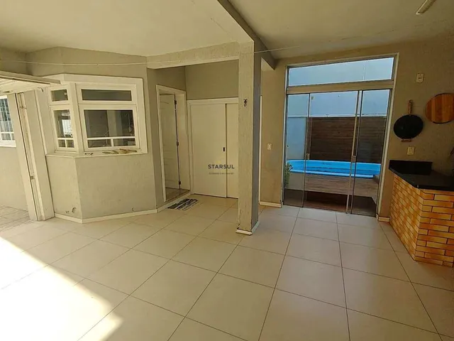 Imagem 3: Sobrado À Venda em Canoas, Estância Velha, com 3 Quartos, 218M²