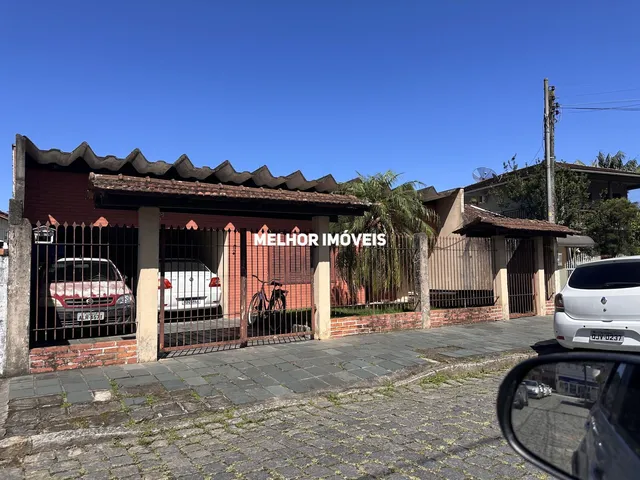 Imagem: Casa de Alvenaria Á Venda com 4 Dormitórios