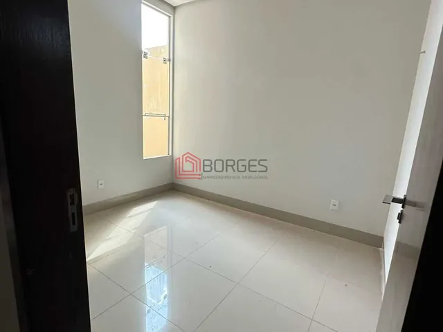 Imagem 2: Casa com Excelente Localização