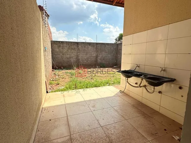 Imagem 4: Casa com Excelente Localização