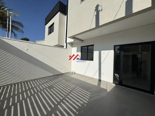 Imagem 9: Casa geminada com três quartos, suíte e duas vagas de garagem no bairro Itapoã - Belo