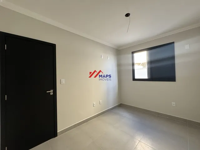 Imagem 12: Casa geminada com três quartos, suíte e duas vagas de garagem no bairro Itapoã - Belo