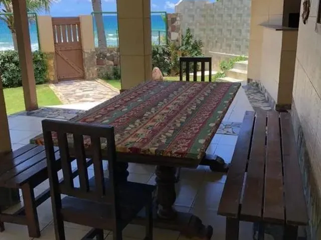 Imagem 2: Aluguel - Casa - 3/4 - Mobiliada - Cond. Fechado - Pé na Areia