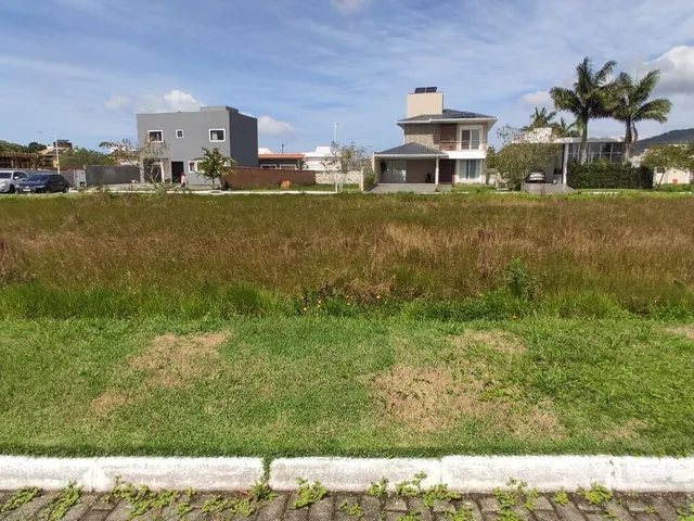 Imagem: Terreno à venda no bairro Campeche - Florianópolis/SC