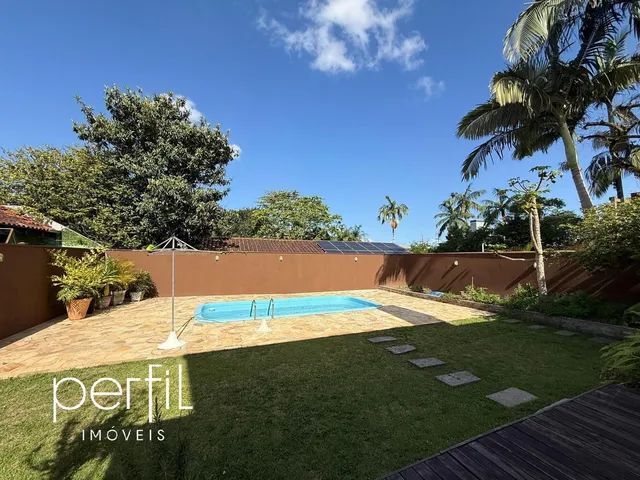 Imagem 13: Casa averbada com 5 dormitórios sendo 2 suítes e 1 com closet, 5 banheiros e 4 vagas de