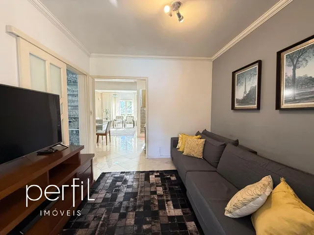 Imagem 10: Casa averbada com 5 dormitórios sendo 2 suítes e 1 com closet, 5 banheiros e 4 vagas de