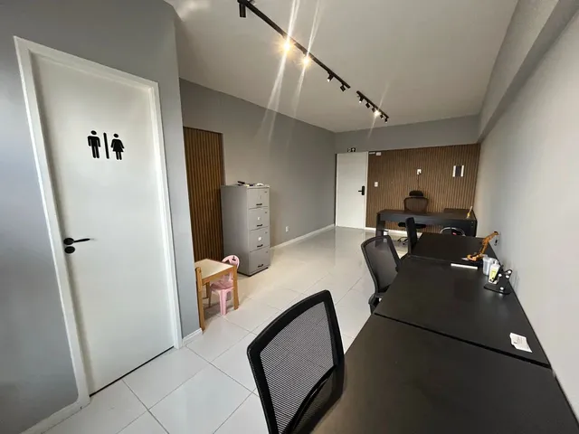Imagem: Sala Comercial 28 M², Pronta P/ Uso, Portaria