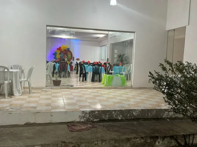 Imagem: A casa possui 2 Dormitórios, 3 Banheiros, Acomodam 3