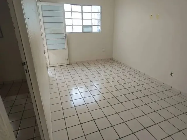 Imagem 1: /Casa com 2 Qrts Próxima Ao Terminal 4