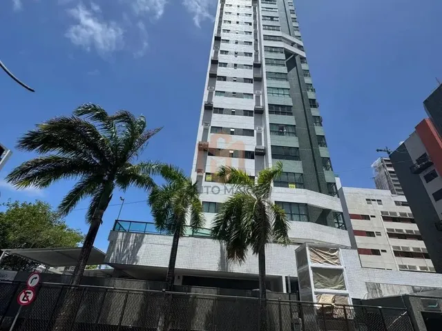 Imagem: O apartamento possui 2 Dormitórios, 1 Suíte, 2 Banheiros,