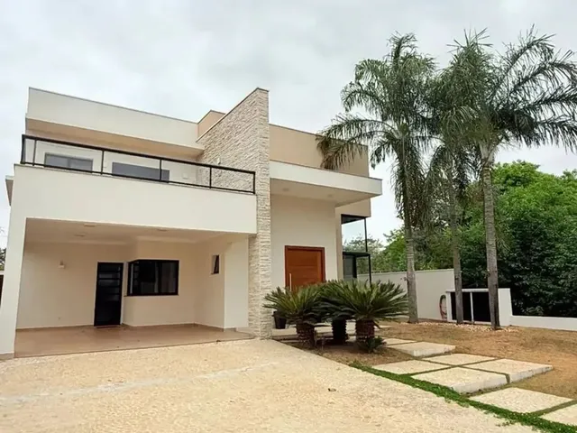 Imagem: A casa possui 4 Dormitórios, 4 Suítes, 5 Banheiros, 4