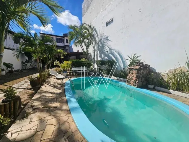 Imagem: Casa com 4 Dormitórios À Venda, 267 M²