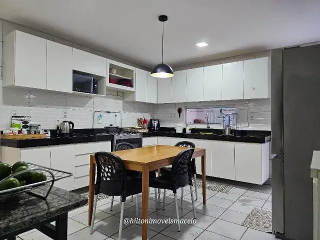 Imagem 9: Casa no Graciliano Ramos com 4 Quartos e 2 Suítes