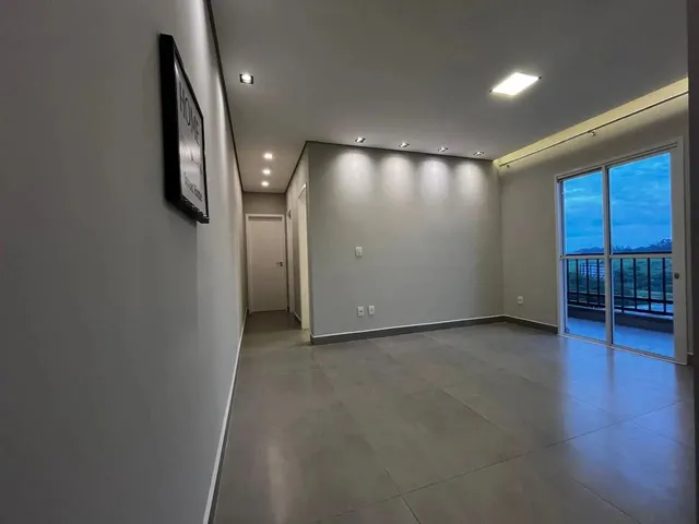 Imagem: O apartamento possui 2 Dormitórios, 1 Banheiro, 1 Vaga na