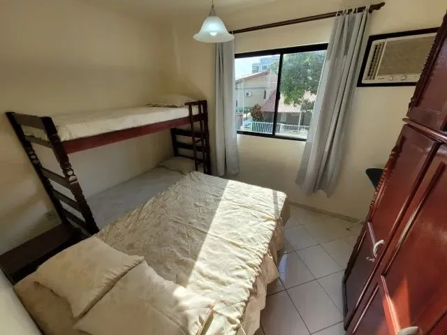 Imagem 2: Janeiro Apartamento 6 a 8 Pessoas, Praia de Bombas Sc, 2 Quartos com Ar, Churrasqueir