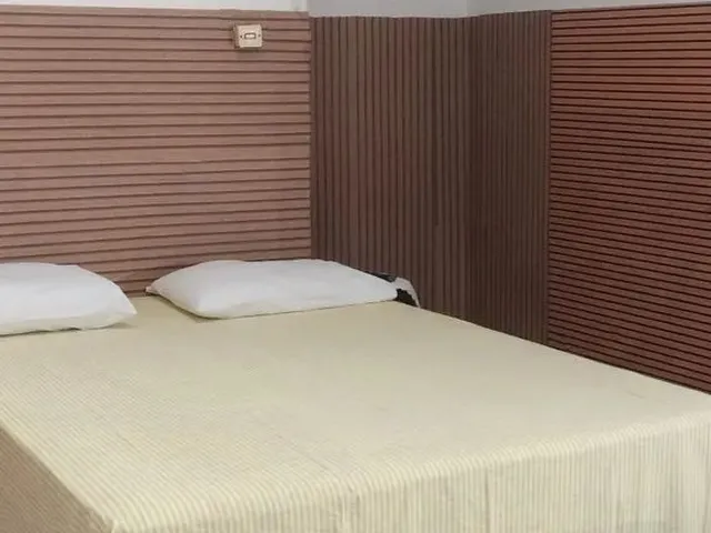 Imagem: O quarto possui Acomodam 120 pessoas e está localizado em