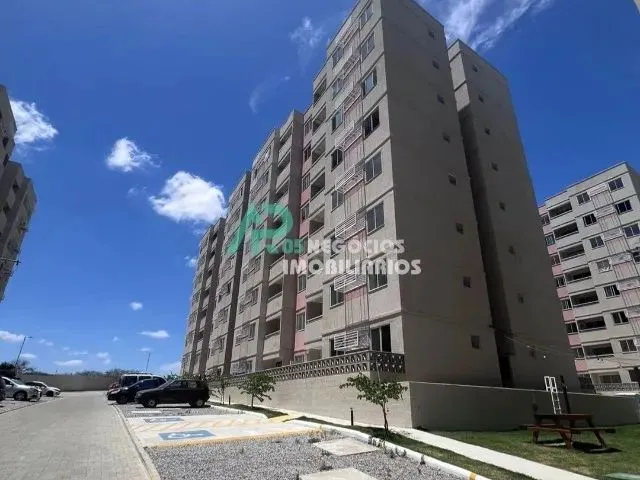 Imagem: O apartamento possui 2 Dormitórios, 1 Suíte, 2 Banheiros,
