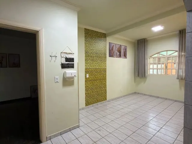 Imagem 2: Sobrado com Varanda 4 Quartos e 3 Banheiros
