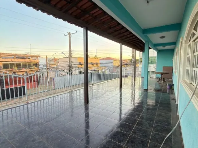 Imagem 6: Sobrado com Varanda 4 Quartos e 3 Banheiros