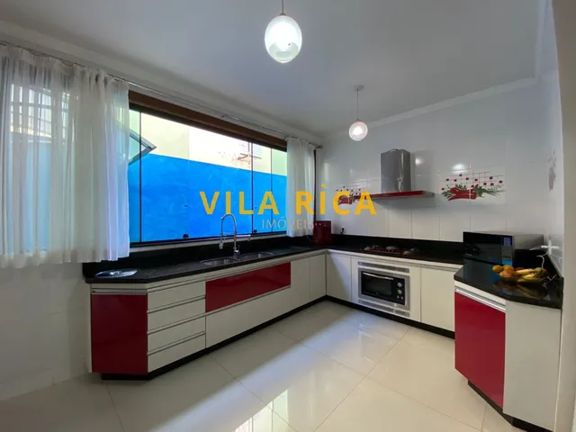 Imagem 14: 3 Dormitórios, 1 Suítes, 3 Banheiro, 4 Vagas na Garagem, 306M² de Área Construída