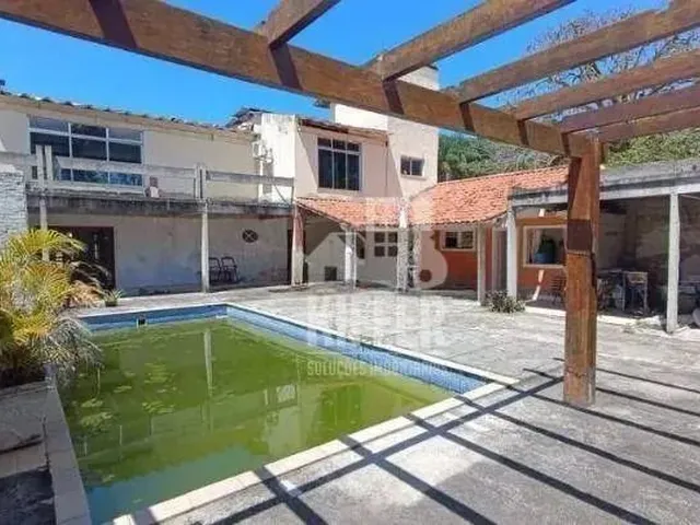Imagem: Casa com 4 Quartos À Venda, 365 M² por