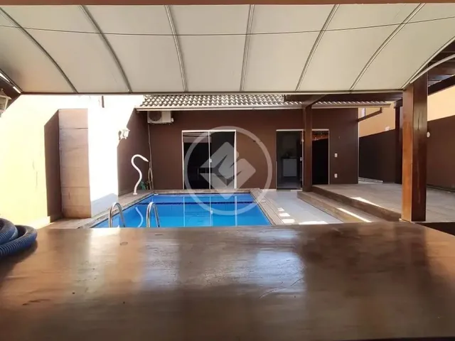 Imagem: Vendo Belíssima Casa com Ótima Localização