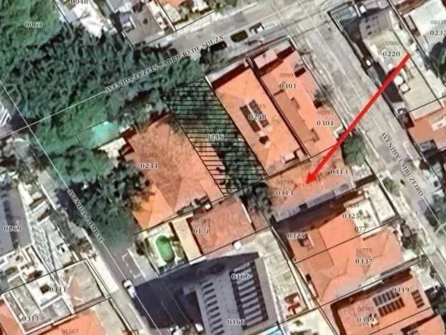 Imagem: Excelente Terreno com Casa, na Av. Umbuzeiro