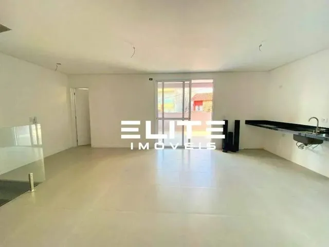 Imagem: A casa possui 3 Dormitórios, 4 Banheiros, 3 Vagas na