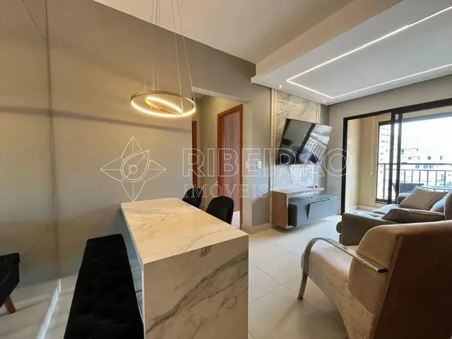 Imagem: O apartamento possui 2 Dormitórios, 1 Suíte, 2 Banheiros,