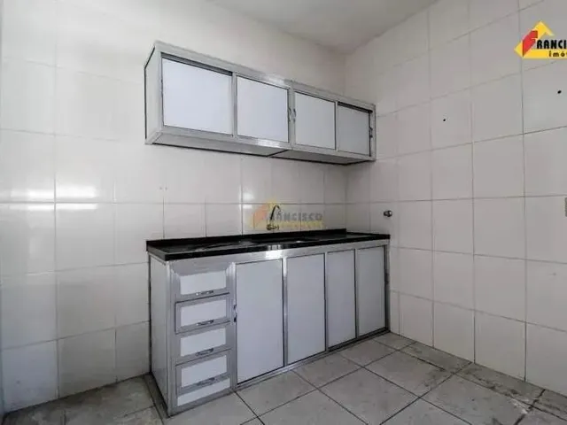 Imagem 9: Casa para Aluguel, 3 Quartos, 2 Vagas, São José - Divinópolis/Mg