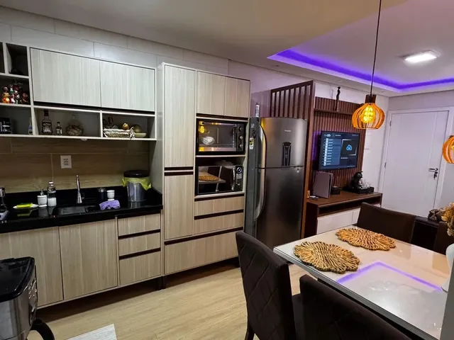 Imagem: O apartamento possui 2 Dormitórios, 1 Banheiro, 1 Vaga na