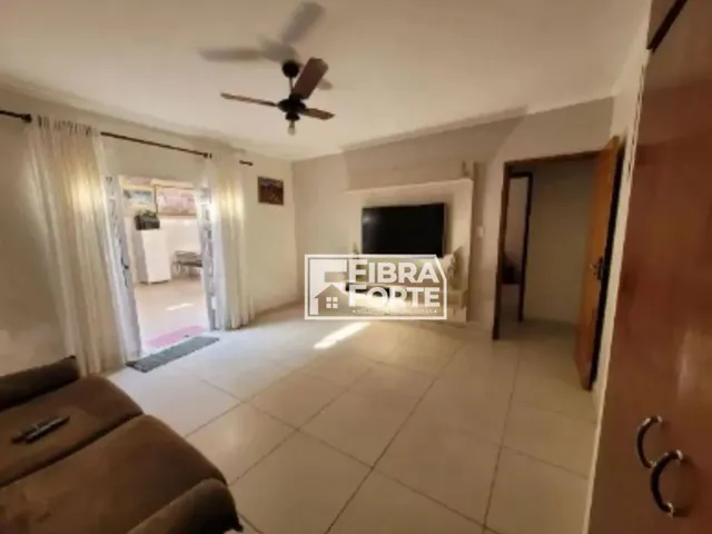 Imagem: Casa Térrea Impecável no Jardim das Roseiras