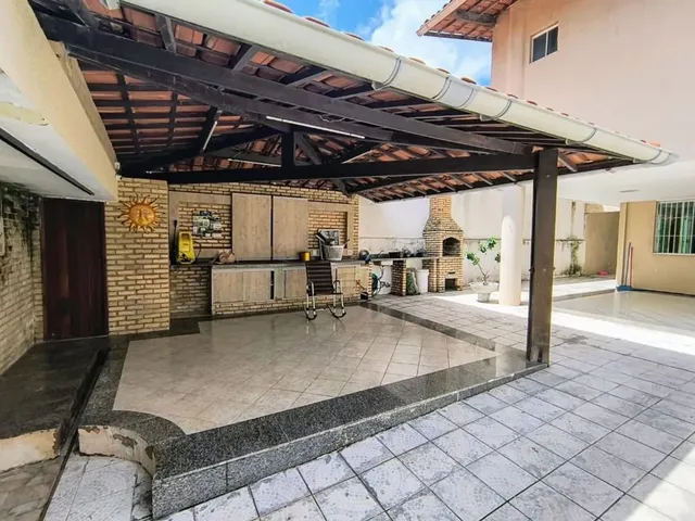 Imagem 11: Casa Duplex com 4 Suítes e Deck com Churrasqueira