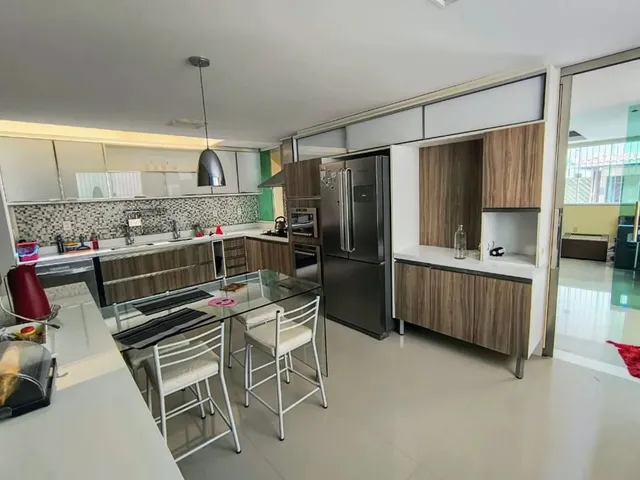 Imagem 13: Casa Duplex com 4 Suítes e Deck com Churrasqueira