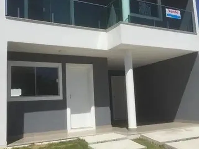 Imagem: A casa possui 4 Dormitórios, 3 Banheiros, 2 Vagas na