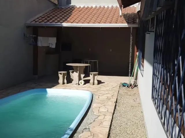 Imagem: Casa em Piçarras com Piscina, 300Mts da