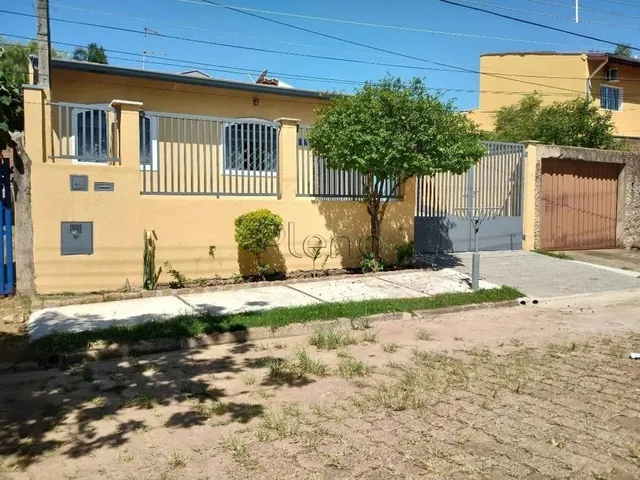 Imagem: Casa À Venda com 3 Quartos no Bosque de
