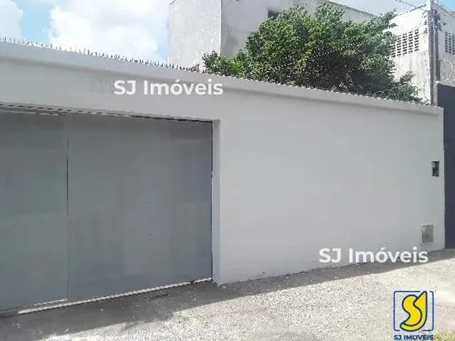 Imagem: Casa com Terraço, Quintal e 3 Vagas no