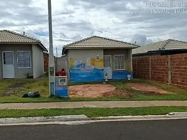 Imagem: A casa possui 2 Dormitórios, 1 Banheiro, 160m² de Área,