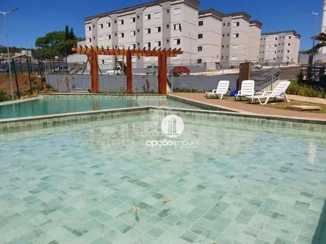 Imagem: O apartamento possui 2 Dormitórios, 1 Suíte, 1 Banheiro,