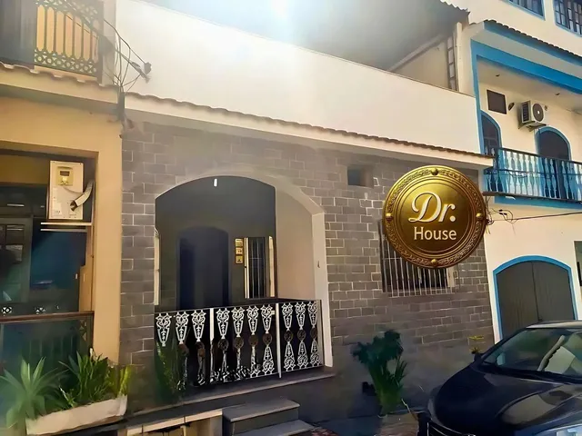 Imagem: Casa 3 Quartos com Terraço Amplo em Condomínio