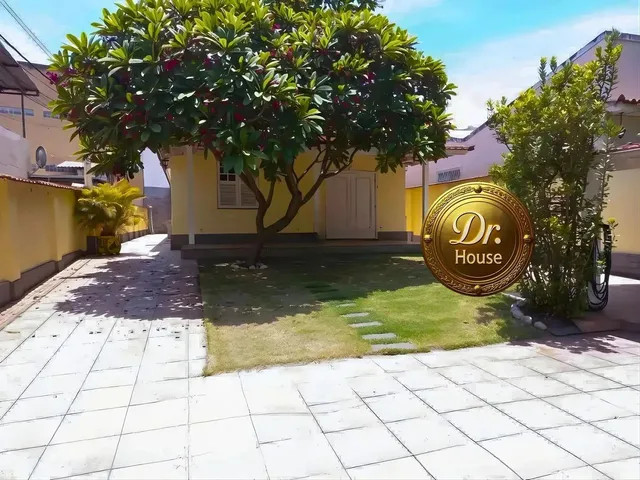 Imagem 1: Casarão Linear com 5 Quartos, Quintal Amplo e Localização Privilegiada M87S
