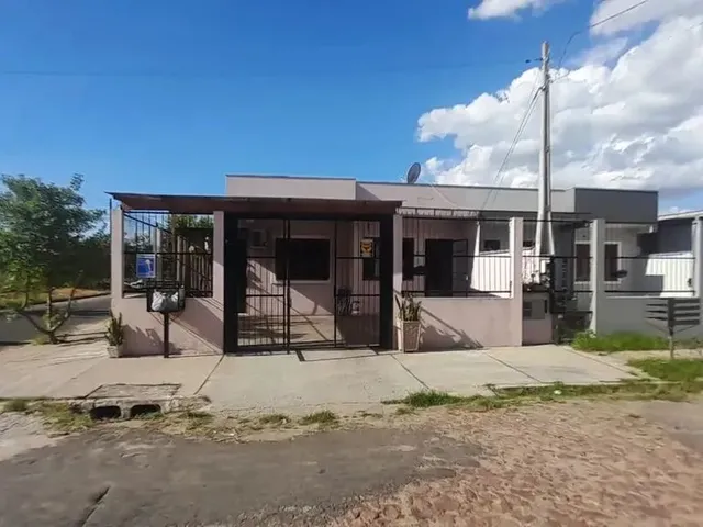 Imagem 1: Imóvel para Venda Possui 58 Metros Quadrados com 2 Quartos em Harmonia - Canoas - Rs