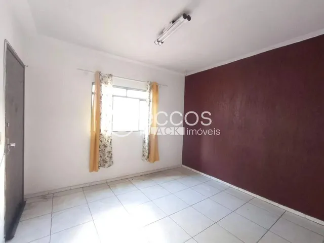 Imagem 1: Apartamento para Aluguel, 2 Quartos, 1 Vaga, Marta Helena - Uberlândia/Mg