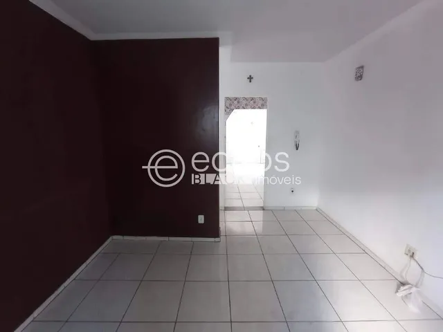Imagem 7: Apartamento para Aluguel, 2 Quartos, 1 Vaga, Marta Helena - Uberlândia/Mg