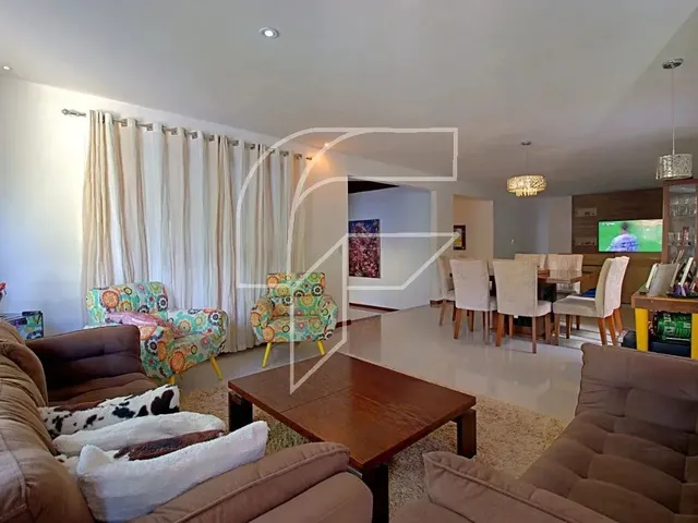 Imagem 3: Imóvel para Venda Possui 400 Metros Quadrados com 4 Quartos em Enseada Azul - Guarapari