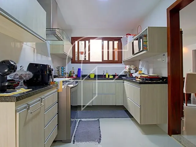 Imagem 14: Imóvel para Venda Possui 400 Metros Quadrados com 4 Quartos em Enseada Azul - Guarapari
