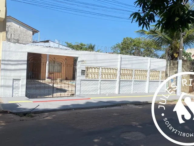 Imagem: A casa possui 3 Dormitórios, 1 Suíte, 2 Banheiros, 1 Vaga